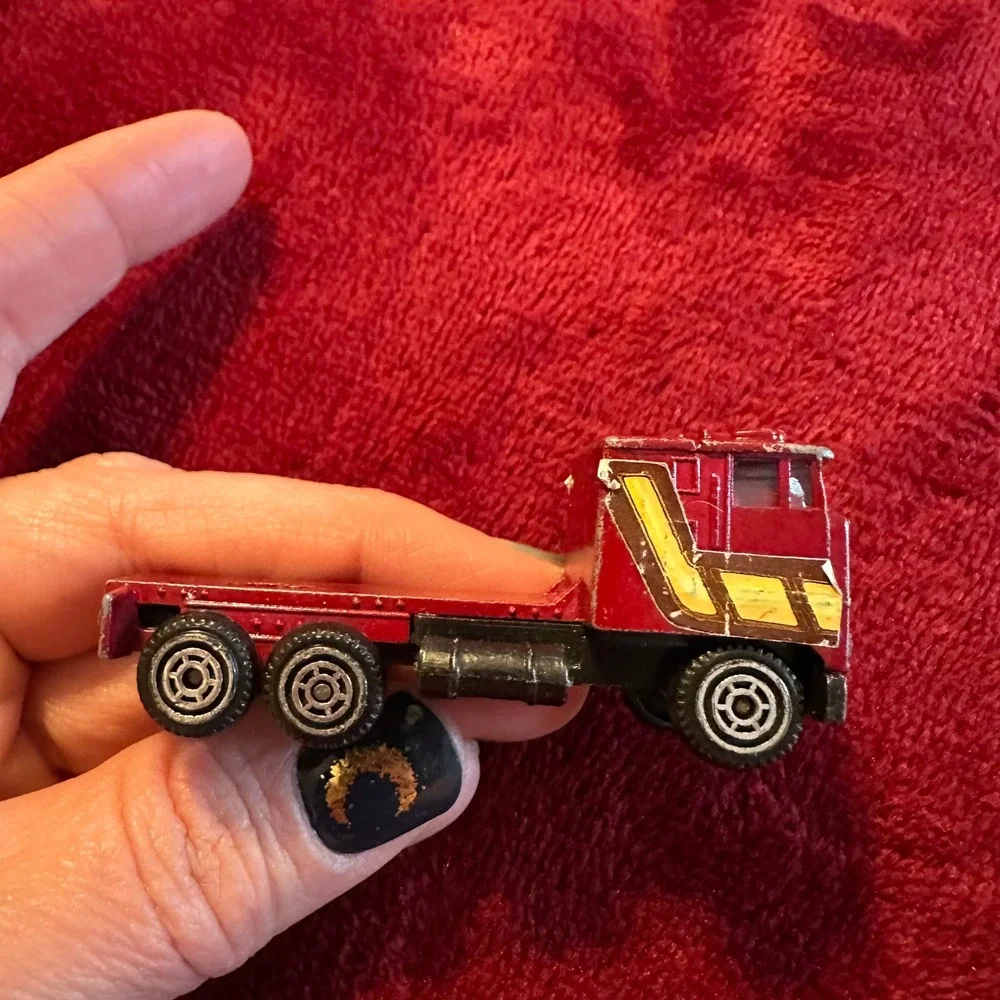 Vintage Red Diecast Semi Truck Cab Flatbed 10 Wheeler Made in Hong Kong